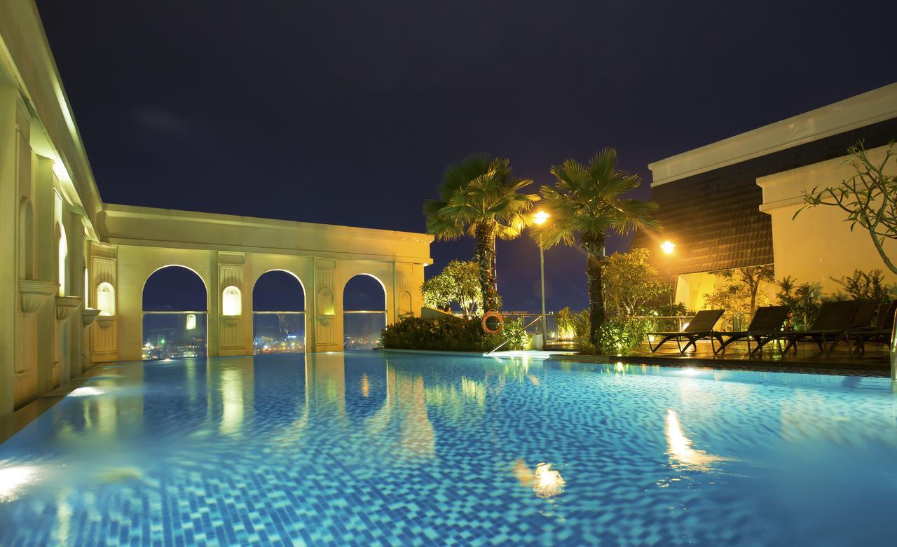 Ami Splendid Rooftop Pool مدينة هوشي منه المظهر الخارجي الصورة